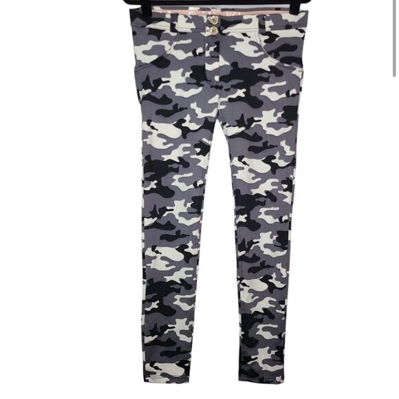 Freddy WR.UP Butt Lifting Pants Camo Large Size 8 - Picture 2 of 9